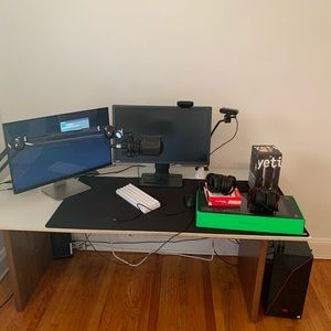 Full gaming setup